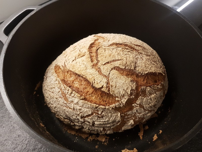 Ruchbrot im Brattopf (Thermomix)