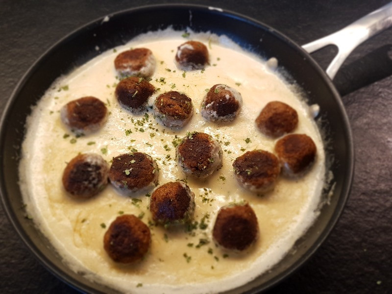 Köttbullar - schwedische Hackfleisch-Bällchen